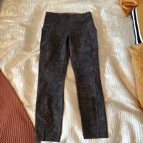 Lululemon Wunder Train High-Rise 25” - Picture 2 of 7